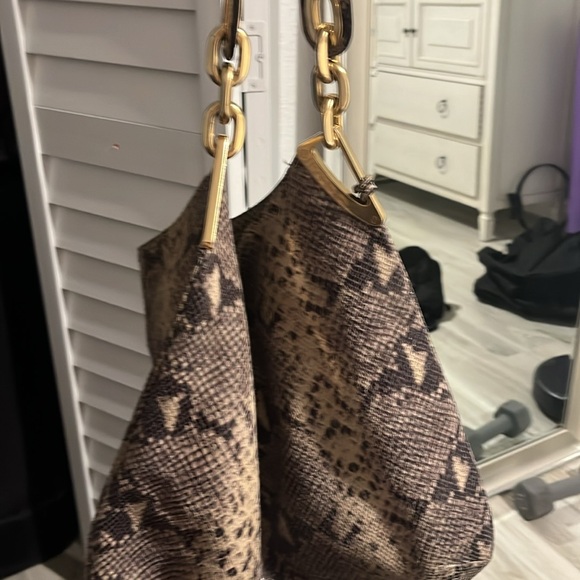 Purse - Picture 2 of 8